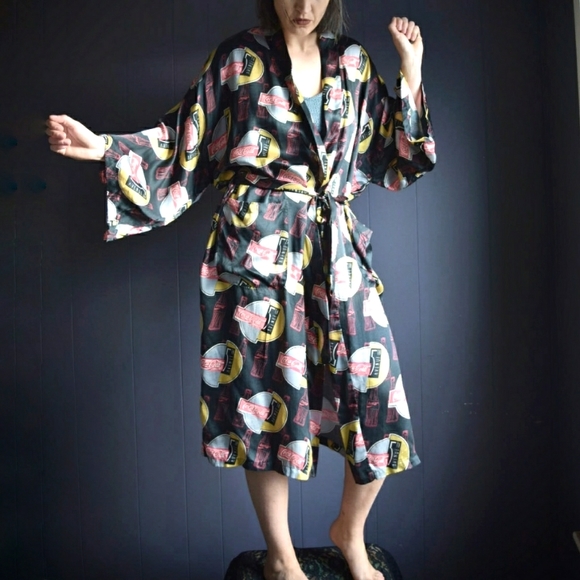 Rare Vintage 1995 Coca Cola 100% Silk Robe Housecoat Collectable - Picture 1 of 6